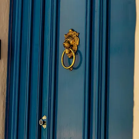 Characterful Ground Floor Townhouse Apartment San Ġiljan