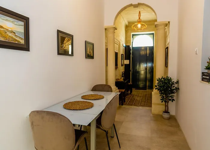 Characterful Ground Floor Townhouse * San Ġiljan