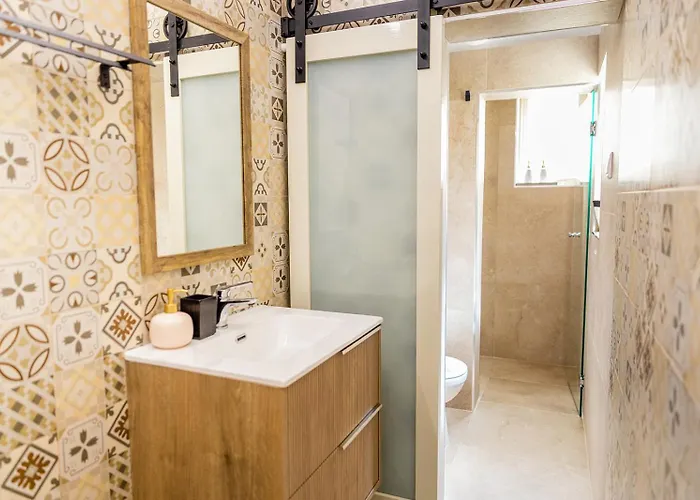 Characterful Ground Floor Townhouse Appartement