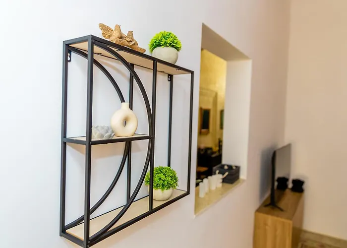 Appartement Characterful Ground Floor Townhouse San Ġiljan