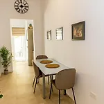 Characterful Ground Floor Townhouse Saint Julian's