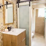 Characterful Ground Floor Townhouse Apartment