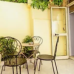 Characterful Ground Floor Townhouse Saint Julian's